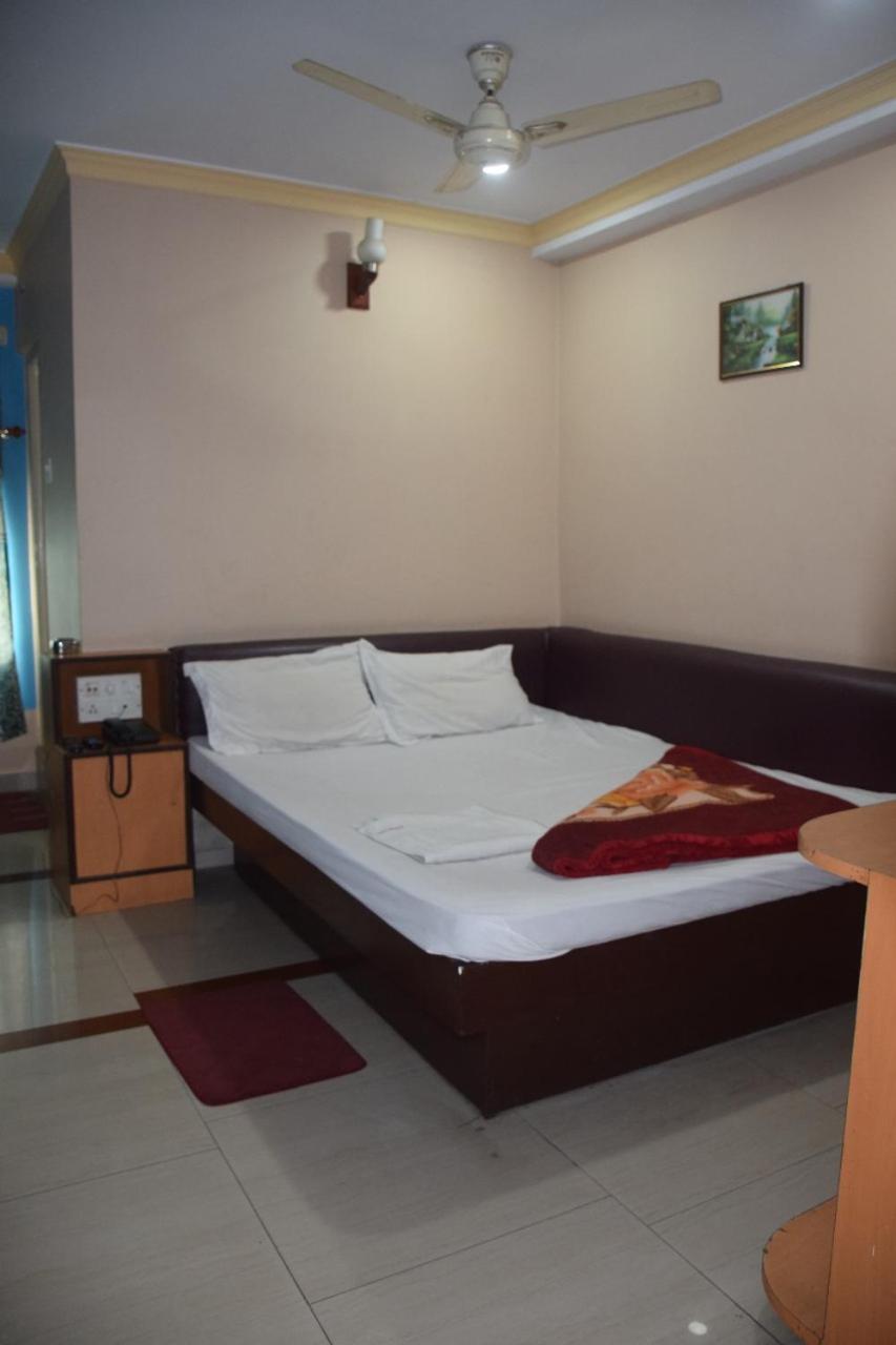 Starline Hotel Agartala Luaran gambar