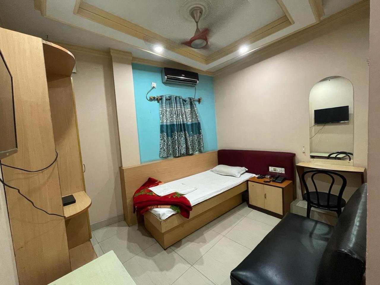 Starline Hotel Agartala Luaran gambar