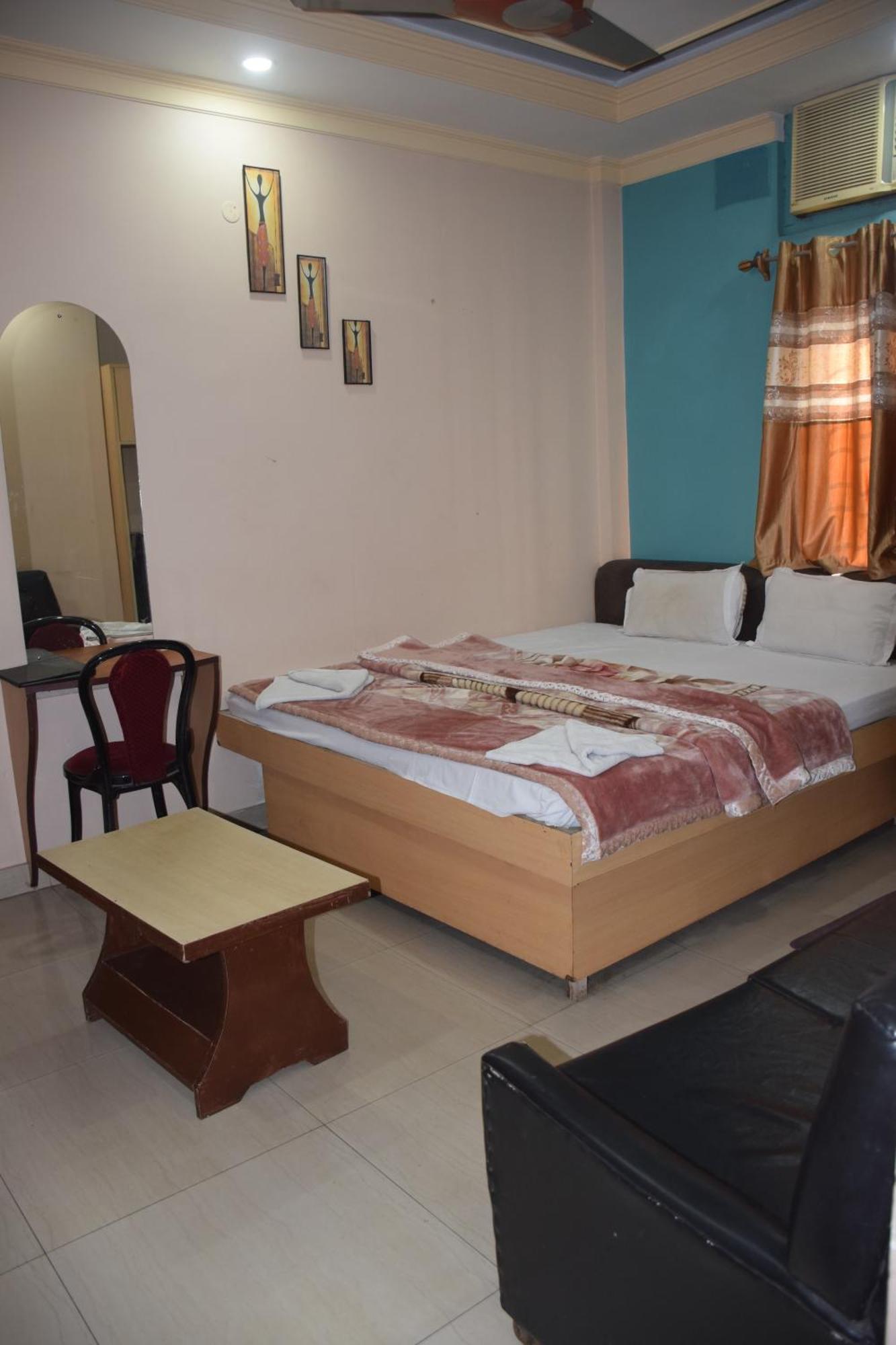 Starline Hotel Agartala Luaran gambar