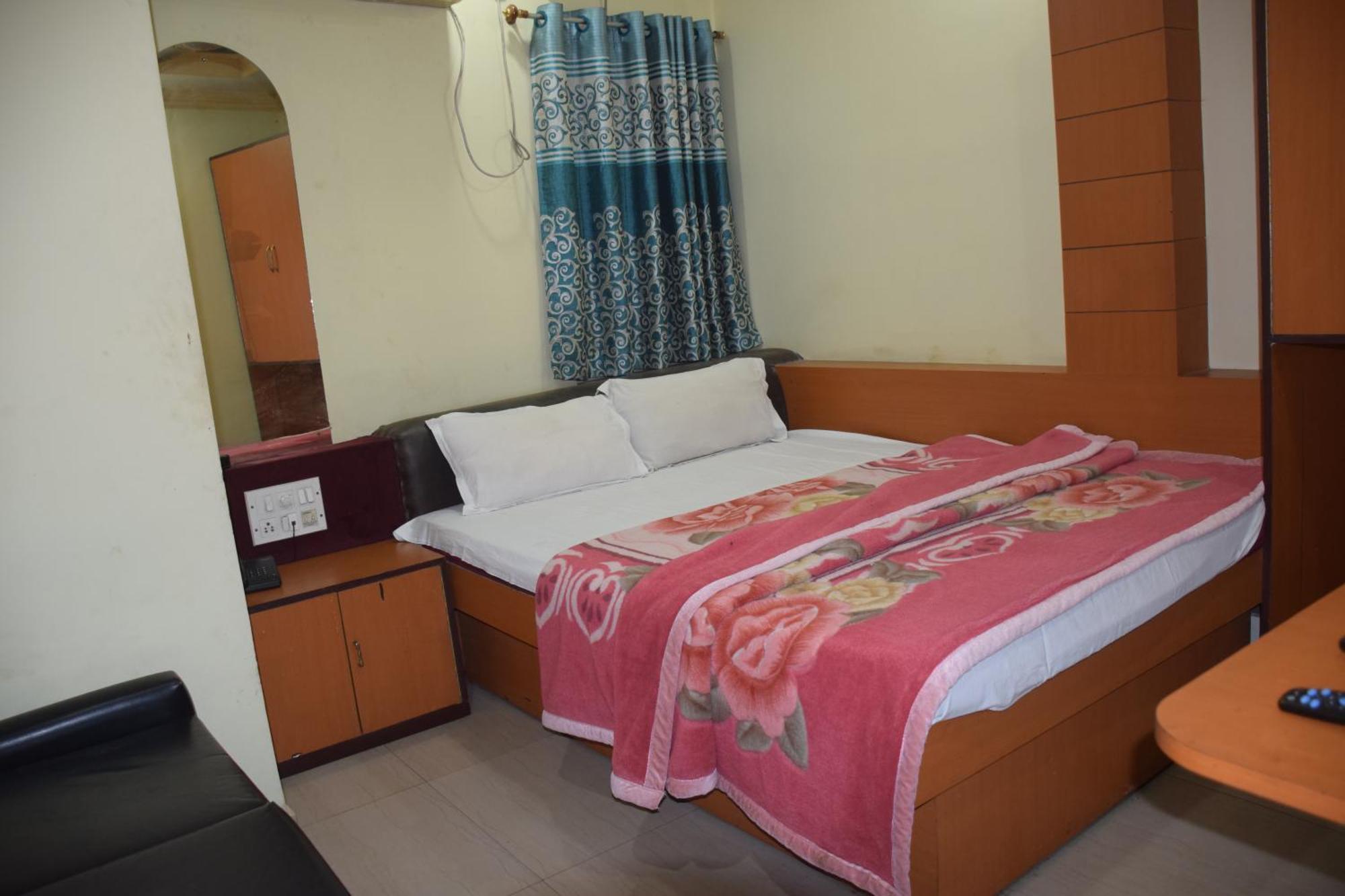 Starline Hotel Agartala Luaran gambar